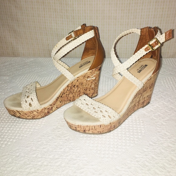Mossimo Supply Co. Shoes - 💥Cute White Wedge Sandals 7 1/2💥